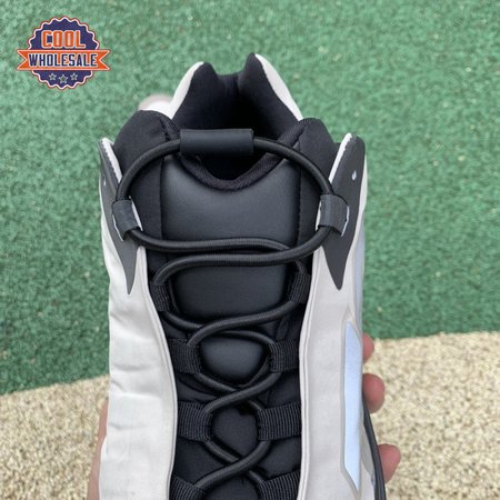 Yeezy Boost 7 MNVN 'Bone' 36-48