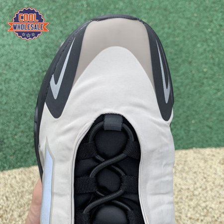 Yeezy Boost 7 MNVN 'Bone' 36-48