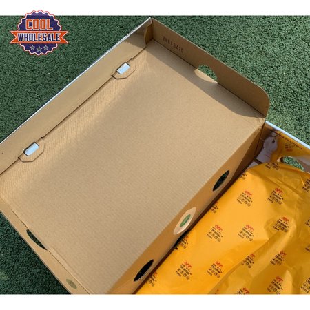 Off-White x Dunk Low 'University Gold' Unisex