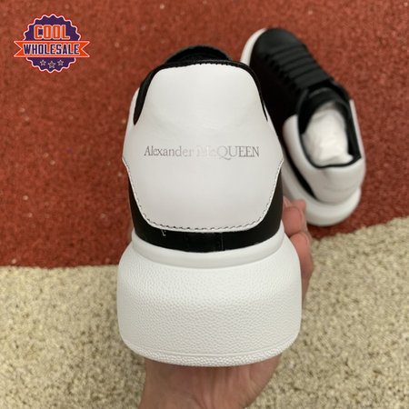 Alexander McQueen Oversized Black White 34-47