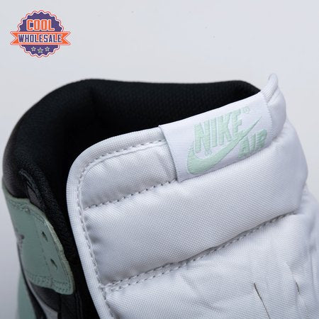 Air Jordan 1 OG Igloo 861428-1 Unisex
