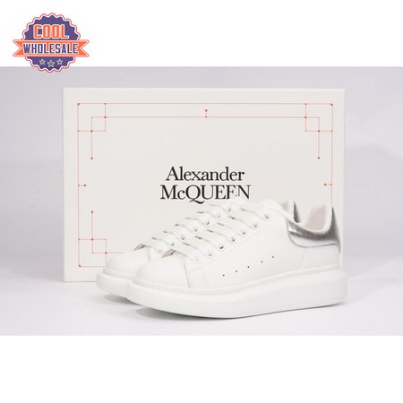 Alexander McQueen Oversized Silver SIZE: 35-45
