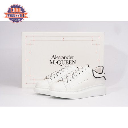 Alexander McQueen Oversized white Black SIZE: 35-45