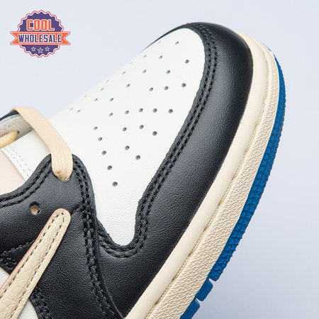 Travis Scott x Air Jordan 1 Retro Low Unisex