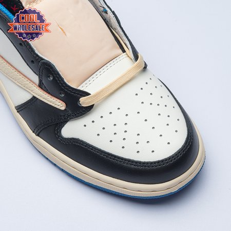 Travis Scott x Air Jordan 1 Retro Low Unisex
