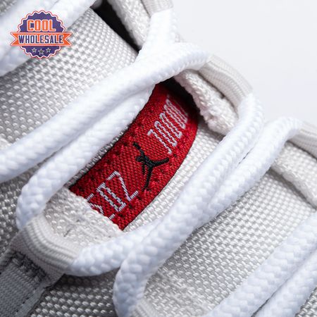 Jordan 11 Retro Platinum Tint 37837-16 Unisex