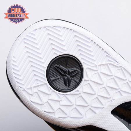 Nike Kobe 8 Protro Lakers Away HF955 1 Men's