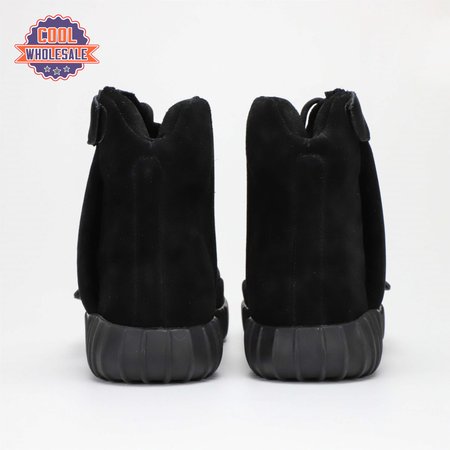 YEEZY Boost 75 Black SIZE: 4-5