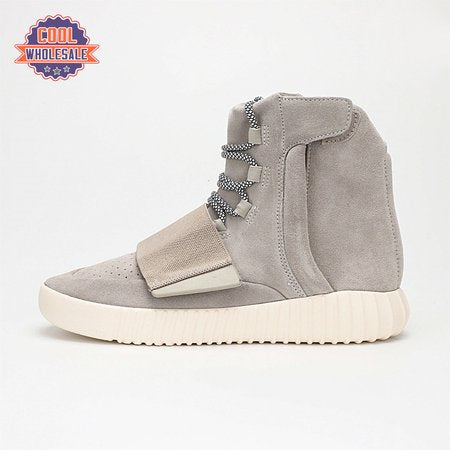 YEEZY Boost 75 Light Brown SIZE: 4-5