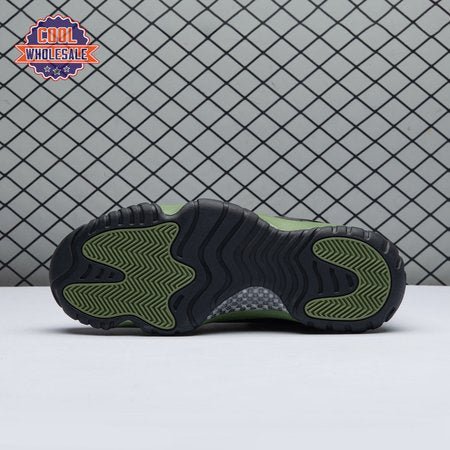 Air_Jordan_11_Retro_Army_Green_Black_bh8LP_4.jpg