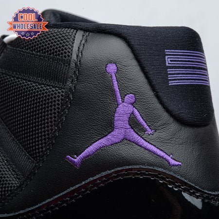 Air_Jordan_11_Retro_Bianche_Viola_Nere_ED2c6_11.jpg