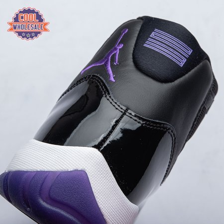 Air_Jordan_11_Retro_Bianche_Viola_Nere_ED2c6_12.jpg