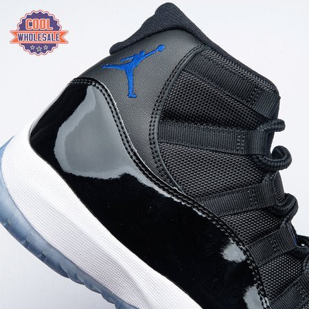 Air_Jordan_11_Retro_Space_Jam_WTaAe_10.jpg