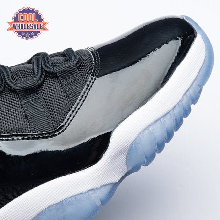 Air_Jordan_11_Retro_Space_Jam_WTaAe_11.jpg