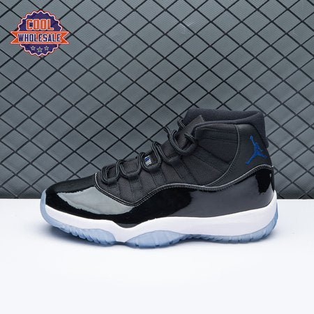 Air_Jordan_11_Retro_Space_Jam_WTaAe_2.jpg