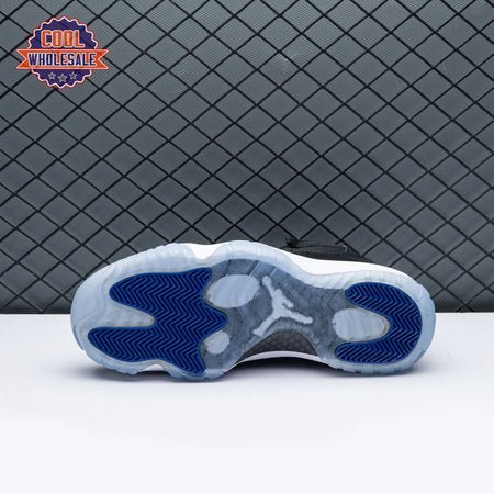 Air_Jordan_11_Retro_Space_Jam_WTaAe_4.jpg