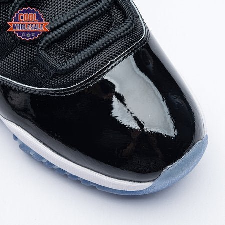 Air_Jordan_11_Retro_Space_Jam_WTaAe_7.jpg