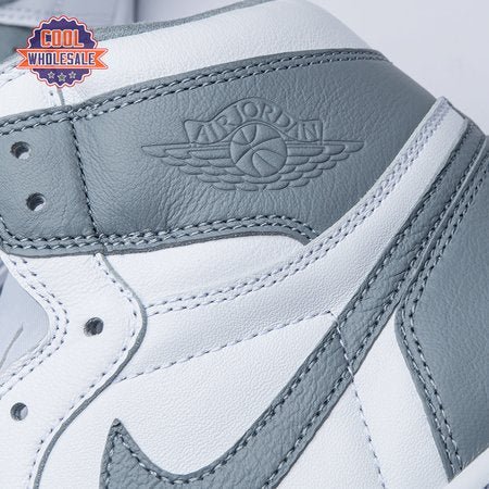 Air_Jordan_1_High_OG__Stealth__555088-037_hVd0zfuoG_8.jpg