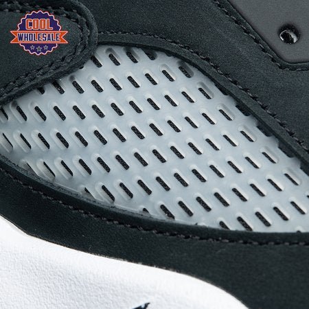 Air_Jordan_5_Retro_Oreo_wzfao_11_3055a786-3e27-4a7a-9350-614d3b7134bf.jpg