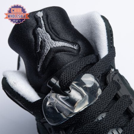 Air_Jordan_5_Retro_Oreo_wzfao_8_409ff9f2-535b-4af5-afb7-e6bbcedbf686.jpg