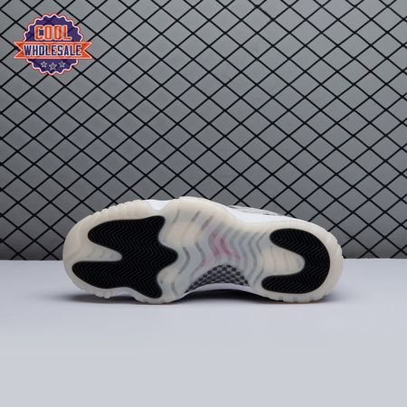 Jordan_11_Retro_Low_Snake_Light_Bone_nW1qg_4.jpg
