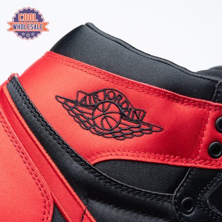 Jordan_1_Retro_High_OG_Satin_Bred_iYTGS_10.jpg