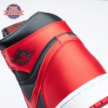 Jordan_1_Retro_High_OG_Satin_Bred_iYTGS_13.jpg
