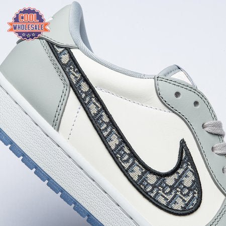 Jordan_1_Retro_Low_Dior_HTjPu_10.jpg