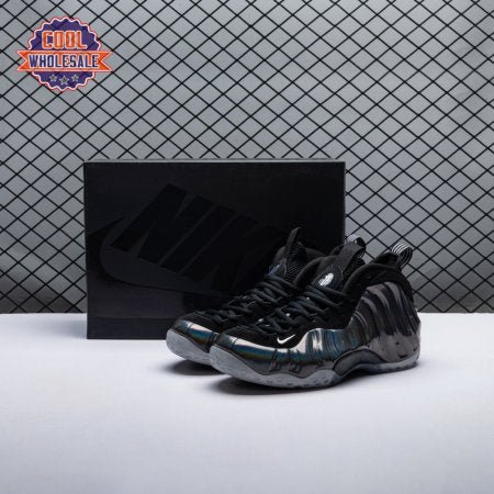 Nike_Air_Foamposite_One_Hologram_XTIBT.jpg