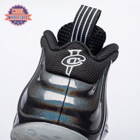 Nike_Air_Foamposite_One_Hologram_XTIBT_10.jpg