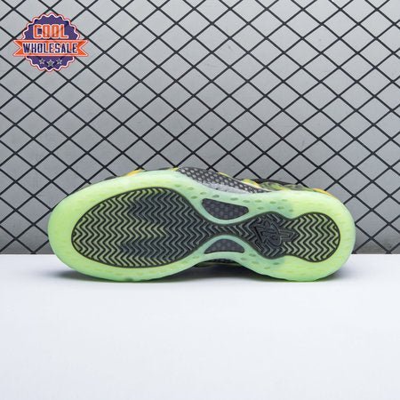 Nike_Air_Foamposite_One_Paranorman_58weQ_4.jpg