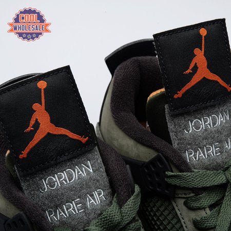 Undefeated_Air_Jordan_4_Deep_Green_wpC25_14.jpg