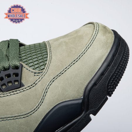 Undefeated_Air_Jordan_4_Deep_Green_wpC25_9.jpg